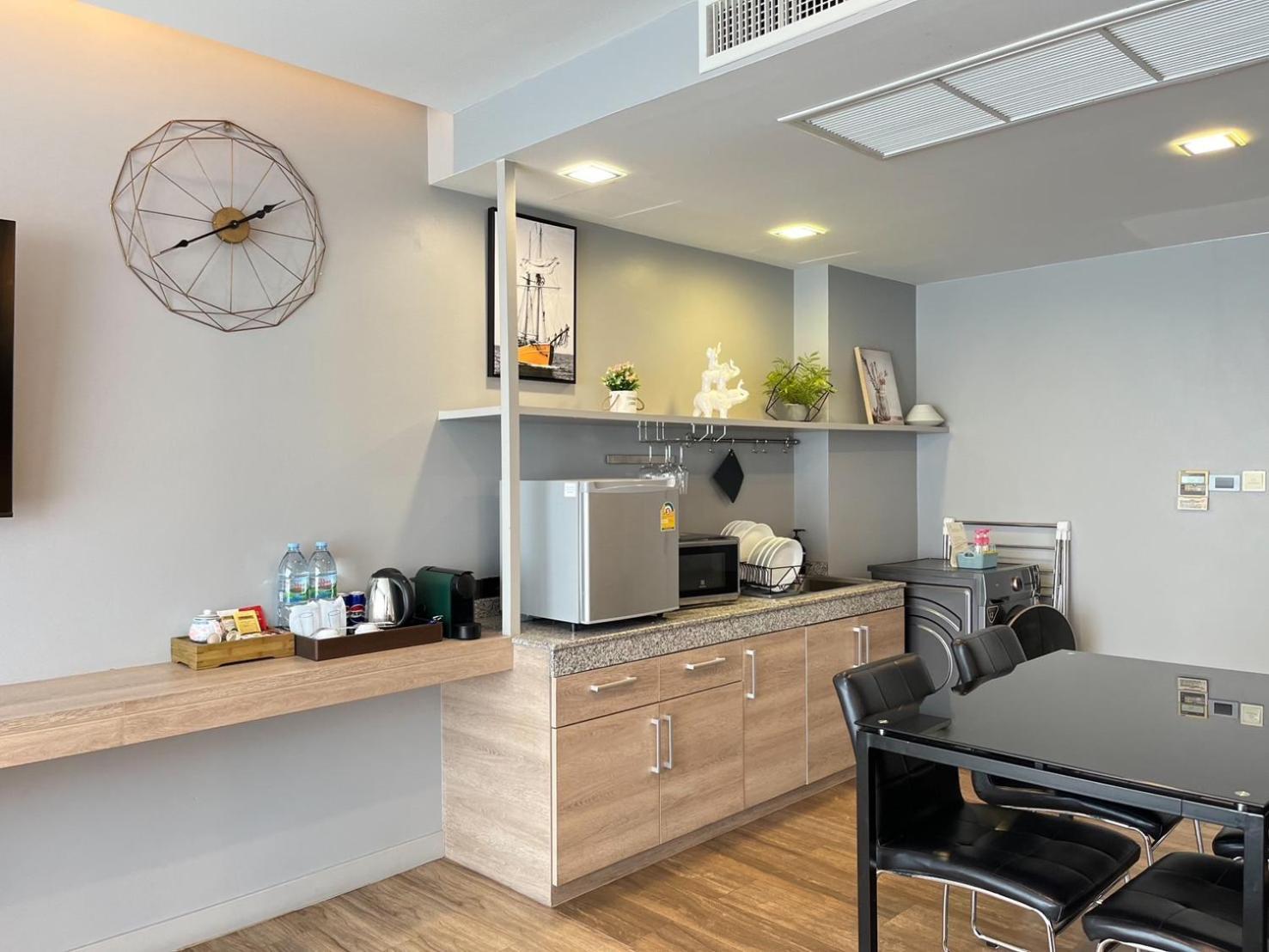 Slive Hotel Сурин Екстериор снимка
